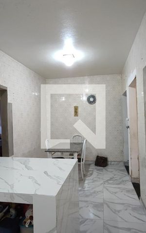 Casa à venda com 330m², 4 quartos e 1 vagaCozinha e Copa
