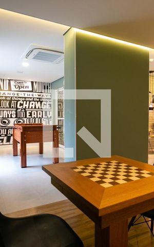 Apartamento para alugar com 50m², 2 quartos e 1 vaga Apartamento para alugar com 50m², 2 quartos e 1 vagaÁrea comum - Salão de jogos