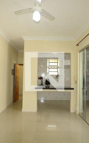Apartamento para alugar com 65m², 2 quartos e sem vagaSala