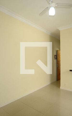 Apartamento para alugar com 65m², 2 quartos e sem vagaSala