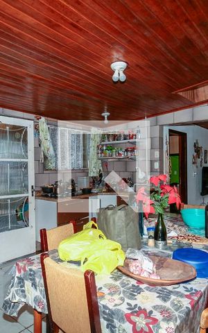 Casa à venda com 160m², 3 quartos e sem vaga Casa à venda com 160m², 3 quartos e sem vagaCozinha