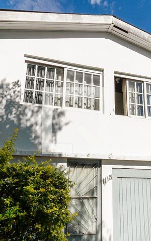 Casa à venda com 160m², 3 quartos e sem vaga Casa à venda com 160m², 3 quartos e sem vagaFachada