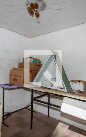 Casa à venda com 160m², 3 quartos e sem vaga Casa à venda com 160m², 3 quartos e sem vagaEscritório