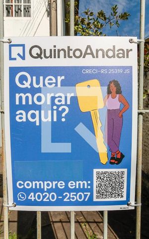 Casa à venda com 160m², 3 quartos e sem vaga Casa à venda com 160m², 3 quartos e sem vagaplaca