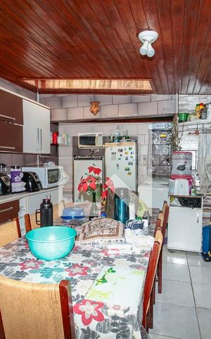 Casa à venda com 160m², 3 quartos e sem vaga Casa à venda com 160m², 3 quartos e sem vagaCozinha