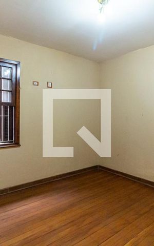 Casa à venda com 205m², 3 quartos e 2 vagas Casa à venda com 205m², 3 quartos e 2 vagasQuarto 3