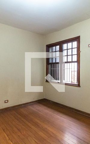 Casa à venda com 205m², 3 quartos e 2 vagas Casa à venda com 205m², 3 quartos e 2 vagasQuarto 3