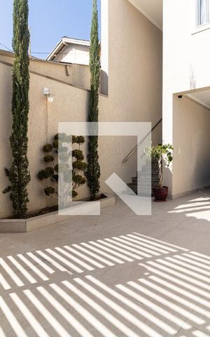 Casa à venda com 149m², 3 quartos e 2 vagas Casa à venda com 149m², 3 quartos e 2 vagasGaragem