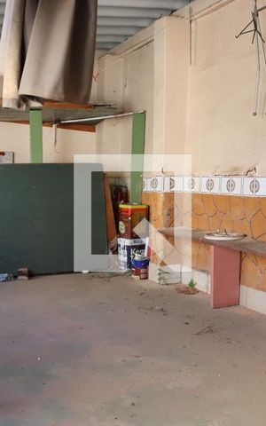 Casa à venda com 289m², 3 quartos e 2 vagas Casa à venda com 289m², 3 quartos e 2 vagasQuintal