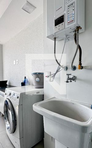 Apartamento à venda com 70m², 2 quartos e 1 vagaÁrea de Serviço