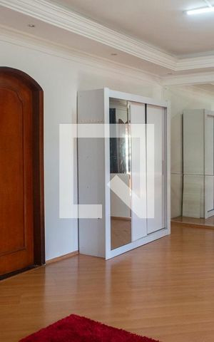 Casa para alugar com 500m², 4 quartos e 3 vagas Casa para alugar com 500m², 4 quartos e 3 vagasQuarto 4