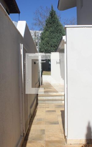 Casa à venda com 360m², 4 quartos e 4 vagasÁrea Comum