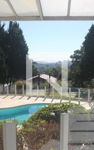 Casa à venda com 360m², 4 quartos e 4 vagasÁrea Comum