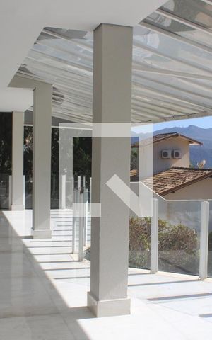 Casa à venda com 360m², 4 quartos e 4 vagasÁrea Comum
