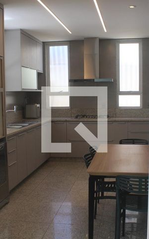 Casa à venda com 360m², 4 quartos e 4 vagasCozinha