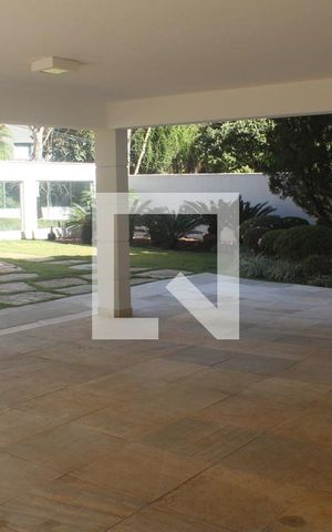 Casa à venda com 360m², 4 quartos e 4 vagasÁrea Comum