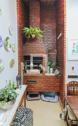 Casa de condomínio à venda com 240m², 3 quartos e 2 vagas Casa de condomínio à venda com 240m², 3 quartos e 2 vagasArea da Churrasqueira