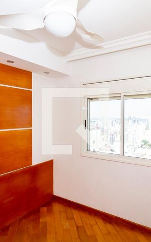Apartamento para alugar com 70m², 2 quartos e 1 vagaSuíte