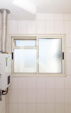 Apartamento para alugar com 70m², 2 quartos e 1 vagaÁrea de Serviço