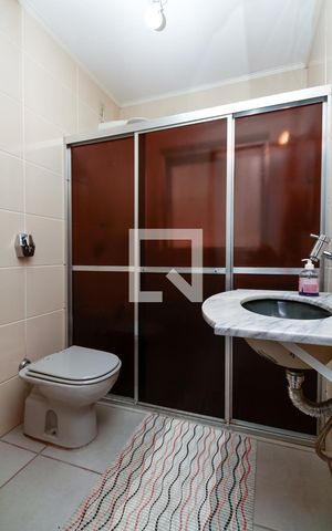 Casa à venda com 400m², 5 quartos e 5 vagas Casa à venda com 400m², 5 quartos e 5 vagasBanheiro Suíte 3