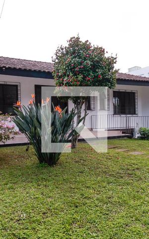 Casa à venda com 400m², 5 quartos e 5 vagas Casa à venda com 400m², 5 quartos e 5 vagasQuintal