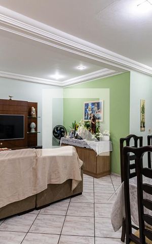 Casa à venda com 178m², 3 quartos e 2 vagasSala