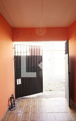 Casa à venda com 73m², 2 quartos e sem vagaÁrea de Serviço