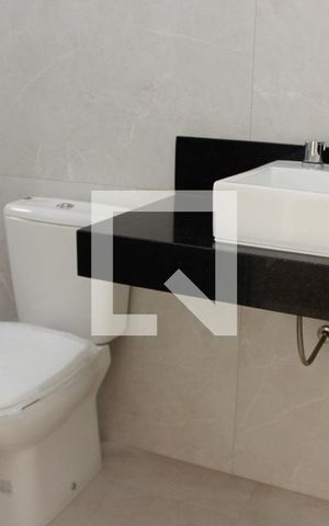 Casa de condomínio à venda com 144m², 3 quartos e 2 vagas Casa de condomínio à venda com 144m², 3 quartos e 2 vagasBanheiro Social