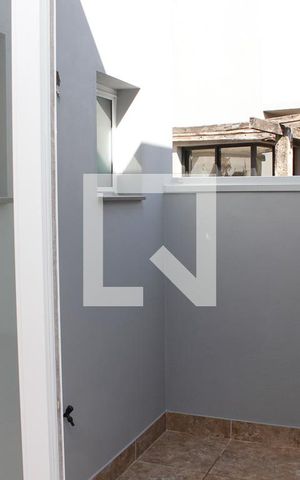 Casa de condomínio à venda com 144m², 3 quartos e 2 vagasJardim de Inverno
