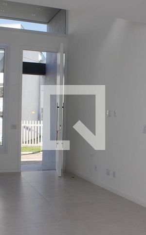 Casa de condomínio à venda com 144m², 3 quartos e 2 vagas Casa de condomínio à venda com 144m², 3 quartos e 2 vagasSala