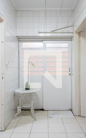 Casa à venda com 210m², 3 quartos e 2 vagas Casa à venda com 210m², 3 quartos e 2 vagasÁrea de Serviço