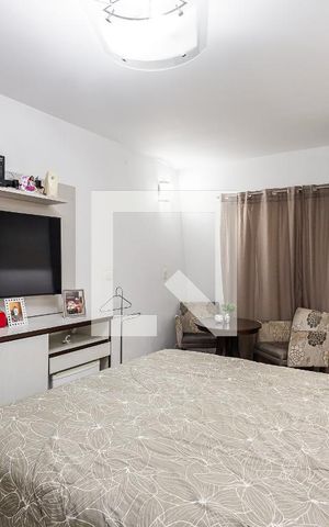 Casa à venda com 210m², 3 quartos e 2 vagas Casa à venda com 210m², 3 quartos e 2 vagasSuíte
