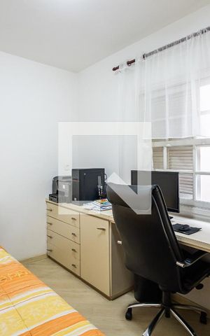 Casa à venda com 210m², 3 quartos e 2 vagas Casa à venda com 210m², 3 quartos e 2 vagasQuarto 1