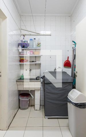 Casa à venda com 210m², 3 quartos e 2 vagas Casa à venda com 210m², 3 quartos e 2 vagasÁrea de Serviço
