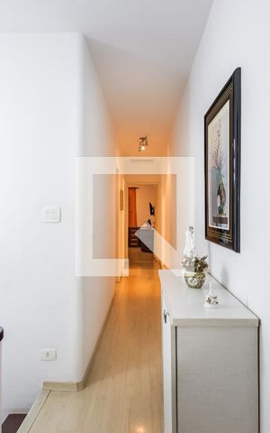 Casa à venda com 210m², 3 quartos e 2 vagas Casa à venda com 210m², 3 quartos e 2 vagasCorredor 2