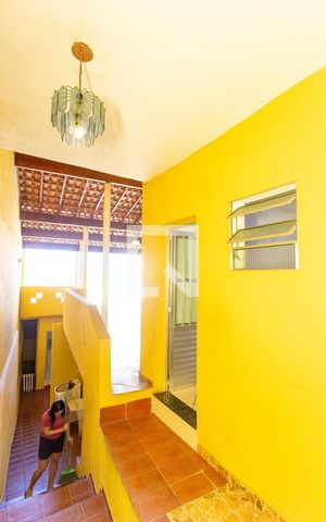 Casa à venda com 150m², 3 quartos e 3 vagas Casa à venda com 150m², 3 quartos e 3 vagasÁrea de Serviço Casa 1