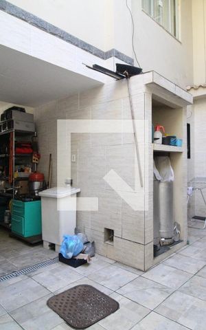 Casa de condomínio à venda com 360m², 4 quartos e 4 vagasQuintal