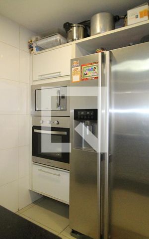 Casa de condomínio à venda com 360m², 4 quartos e 4 vagasCozinha