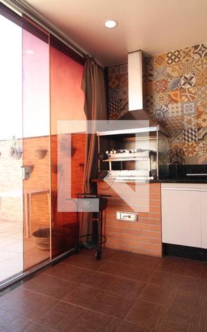 Casa de condomínio à venda com 360m², 4 quartos e 4 vagasTerraço