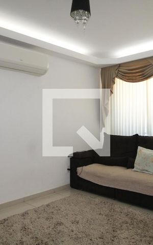 Casa de condomínio à venda com 360m², 4 quartos e 4 vagasSala
