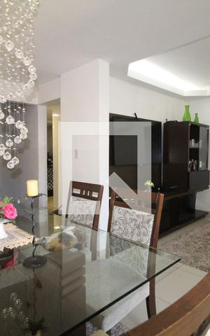 Casa de condomínio à venda com 360m², 4 quartos e 4 vagasSala de Jantar