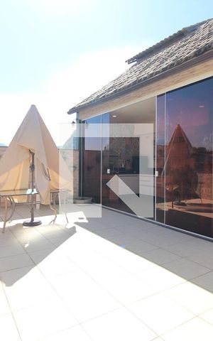 Casa de condomínio à venda com 360m², 4 quartos e 4 vagasTerraço