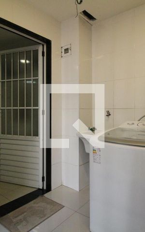 Casa de condomínio à venda com 360m², 4 quartos e 4 vagasÁrea de Serviço