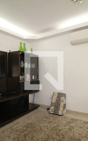 Casa de condomínio à venda com 360m², 4 quartos e 4 vagasSala