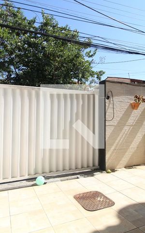 Casa de condomínio à venda com 360m², 4 quartos e 4 vagasQuintal