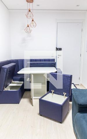 Apartamento à venda com 40m², 2 quartos e sem vaga Apartamento à venda com 40m², 2 quartos e sem vagaSala