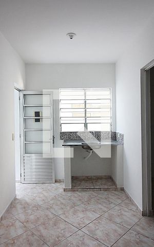 Casa para alugar com 40m², 2 quartos e sem vagaSala/Cozinha
