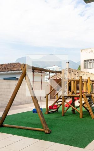 Apartamento à venda com 116m², 3 quartos e 2 vagas Apartamento à venda com 116m², 3 quartos e 2 vagasÁrea comum - Playground