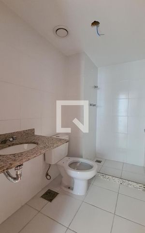 Apartamento à venda com 112m², 4 quartos e 2 vagas Apartamento à venda com 112m², 4 quartos e 2 vagasBanheiro Social