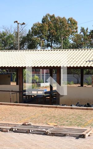 Apartamento à venda com 70m², 3 quartos e 1 vagaChurrasqueiras - Em reforma